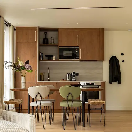 Amazing 2br 6p - Eiffel Tower *